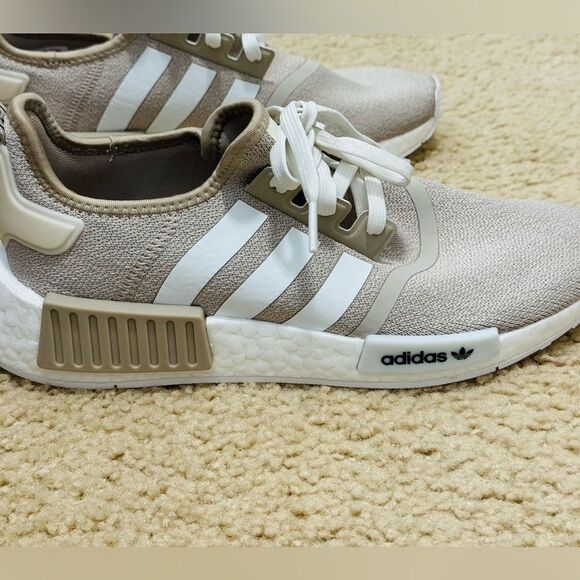 NWT Adidas Originals NMD R1 Big Kids Sneakers in Wonder Beige/White Sz 7 - Picture 7 of 16